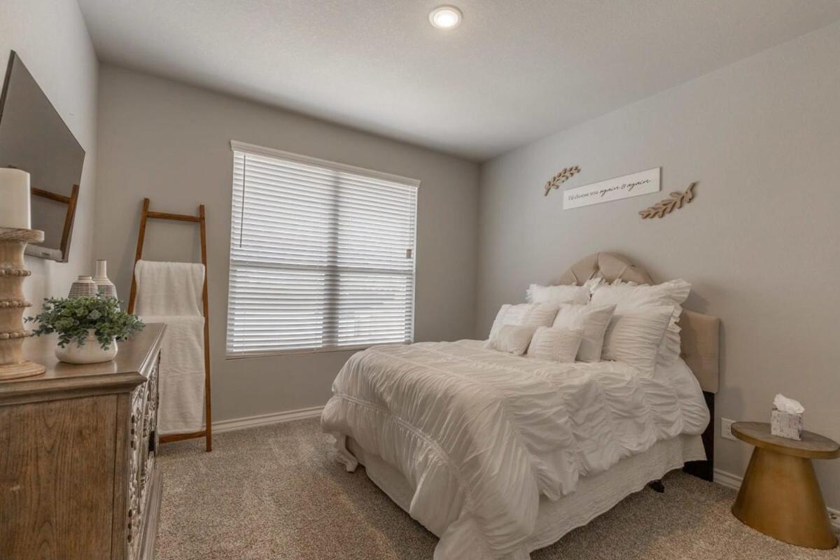 Entire House~ Spacious~ Prime Location~ Backyard Lubbock Buitenkant foto
